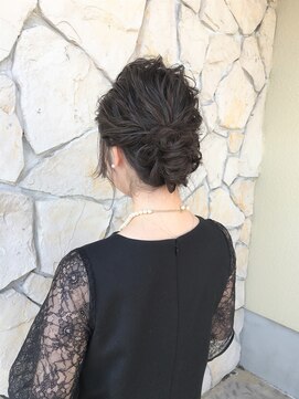 ヘアメイク ヴァロ(Hair Make VaLo) こなれシニヨンアレンジ+お呼ばれアレンジ