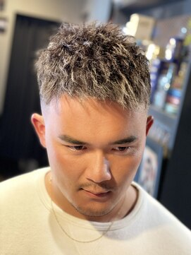バーバー スタジオ ラフテル(Barber Studio RAFTEL) ツイストモヒカンスタイル