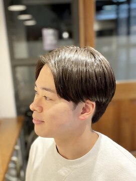 バーバーウテナ 2号店 かりあげ無しの短めナチュラルセンターパート