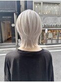 ホワイトカラー ウルフカット