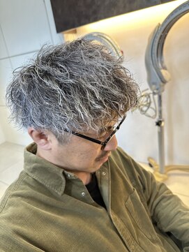 フォルテ 草薙店 forte草薙【ホワイトハイライト×ツイストスパイラル】池田健人