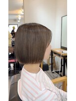 シフターズ(SIFTERS)&nbsp;アッシュベージュカラー＋ミニボブ