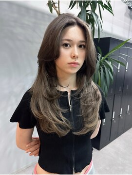 レブ 四条烏丸(Reb,) レイヤーカットロング京都ダブルカラーハイライト３０代