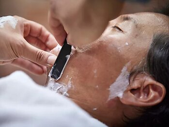 エイチツーオー(H2O)の写真/【高井田駅1分】バーバーならではのシェービングで、明るい肌と清潔感で第一印象を好印象に!