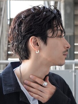 フィフス(fifth) 原宿微分けセンターパートフェザーパーマビジネスヘア刈り上げ