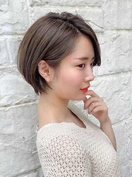 ラミ(L'ami) 【東 純平】大人可愛い耳掛けショート＋秋色グレージュ