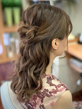 サブリナ(SABRINA) ハーフアップ