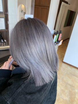 ブランシェ神領店 【林】ペールシルバー