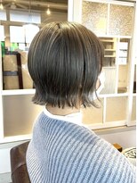 クリーム(CREAM) 切りっぱなしボブ　グレージュ　レイヤーボブ　ハイトーン