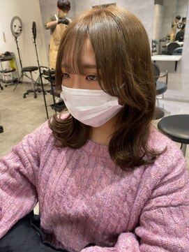 アンダーバーホワイト(_WHITE) 韓国くびれヘア レイヤーカット