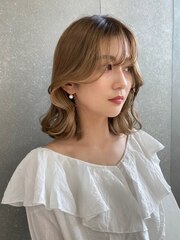 くびれミディアム/韓国ヘア/ベージュカラー/ヨシンモリ/前髪