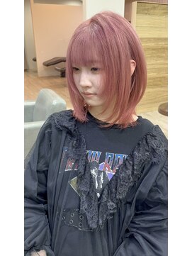 ソルバイジゼル(sol by gisele) 仙台ピンクベージュハイトーンカラーレイヤーハッシュカット