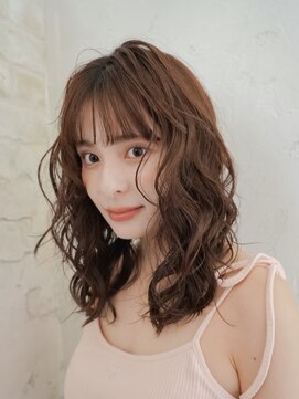 ジョエミバイアンアミ(joemi by Un ami) ミディアムパーマ / レイヤーパーマ / 顔まわりパーマ