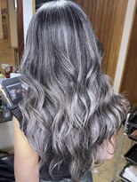 ブレイズヘアー(BLAZEhair)&nbsp;【紫強め】グレーシルバーバレイヤージュ×ブリーチ２回