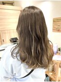 ミルクティーベージュ　グラデーション