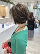 ステアケース ギンザセブン(stair:case ginza7)&nbsp;軽めハイライトナチュラルショートボブ白髪ぼかし