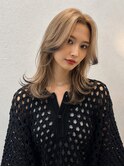 横浜西口/グレーヘアー メテオストレート ひし形レイヤーボブ