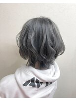 ヴィダ クリエイティブ ヘアーサロン(Vida creative hair salon) ハイライト☆シルバーグレー！