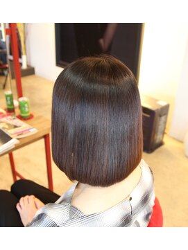 エッセンシャルルックス(Essential Looks) 髪質改善トリートメント