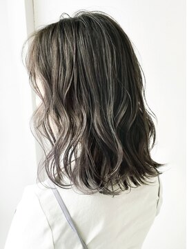 マックスビューティーギンザ(MAXBEAUTY GINZA)　 【イルミナカラー】カーキグレージュ☆ツイストパーマ