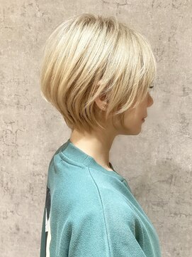 バンプ ギンザ(BUMP GINZA) 透明感ハイトーン小顔ショートボブ30代40代【NAYUMI】