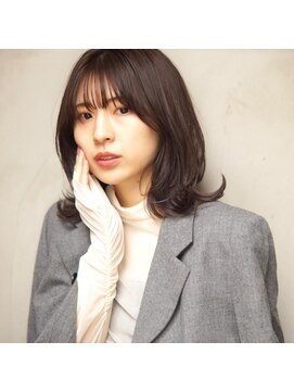 アトリエ フェム(atelier.fem) atelier.femくびれが可愛いツヤ感ミディアム