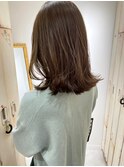透明感ベージュ