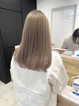 アテナ 六本松店(ATENA) ホワイトブラウン