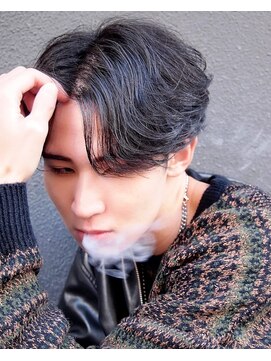 クオル 立川(QOL) ニュアンスパーマ/センターパート/メンズカット/フェード