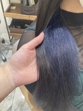 レビジュヘアー(LEVIJU HAIR) ブルーインナーカラー