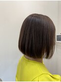 大人可愛い前下がりマッシュショートボブエモージュ白髪ぼかし