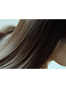 ヘアケアといえば『ケラスターゼ』乾燥やダメージで広がる毛先を抑えまとまり艶のある美髪へ＊