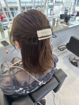 ミニョン(Mi9non) ボブハーフアップ