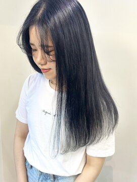 オー(OOO) 透け感たっぷりのネイビーブルー〇