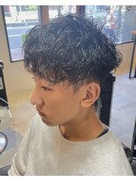 フリーク バーバーショップ 都島店(FREAK BARBER SHOP) 黒髪無造作波巻きパーマツーブロックマッシュ