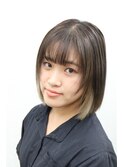切りっぱなしボブ/インナージルホワイト