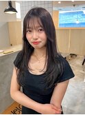 大人可愛いミディアムレイヤーロングカット