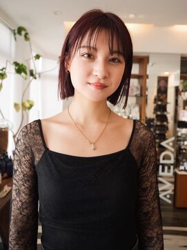 ビファインクーアヴェダ(Be fine coo AVEDA) 大人女性にハマるボブ/カシスレッドカラー