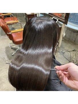 サロンドミルク 原宿(salon de MiLK) 髪質改善　ナチュラルブラウン　暗くても重く見えない艶髪