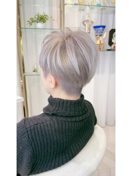 スタジオ キャンパス ショートボブ