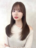 20代30代　ベージュ　顔周りレイヤー　ロング