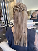 レイン(RAIN)&nbsp;タイとハーフヘア