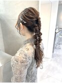 編みおろしポニーアレンジ