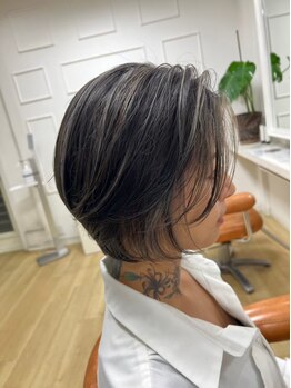エジンバラ(ejinbara)の写真/お客様の顔の形や特徴を考慮し、似合うスタイルをご提案します!より魅力的に見せるためのカット◎