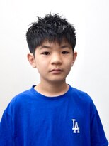 アストロ(ASTRO)&nbsp;束感アップバング×爽やかキッズショート小学生男の子スタイル