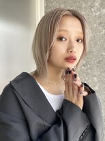 サンクプロジェクト(cinq PROJECT)&nbsp;ショートボブミルクティーベージュカラーダブルカラーハイトーン