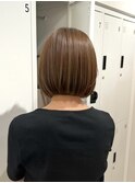まとまるボブにベージュカラー