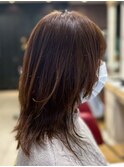 おしゃれな大人のミディアムウルフ レイヤーカット