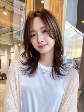 ミー 岡崎(mii) レイヤーミディアム