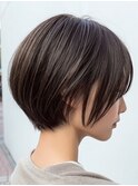 絶壁解消◎大人ショート×細ハイライトで横顔美人